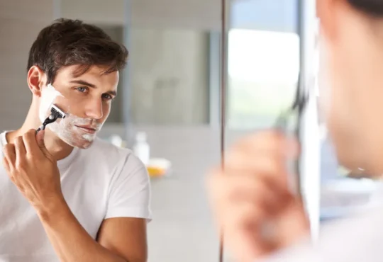 What Is the Best Way for Men to Shave Their Face?