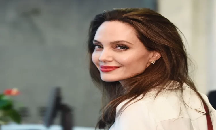 Angelina Jolie’s Life Struggles: A Story of Resilience and Triumph